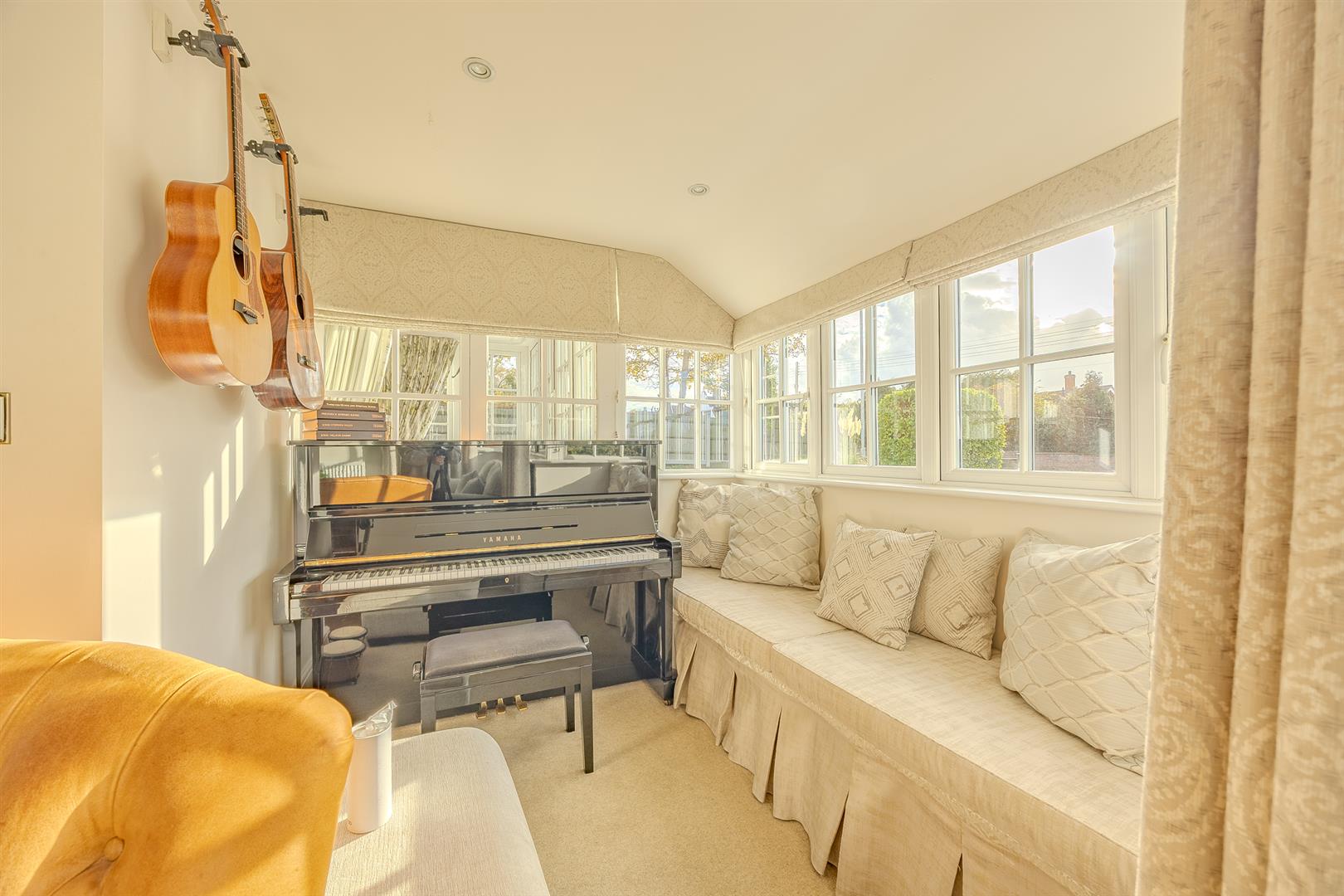 Cotmer Road, Oulton Broad South Gallery Image